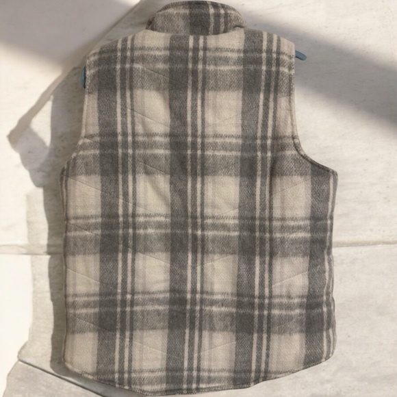 🌹THREAD & SUPPLY PLAID SHERPA SNAP/ZIP UP VEST - Picture 2 of 4